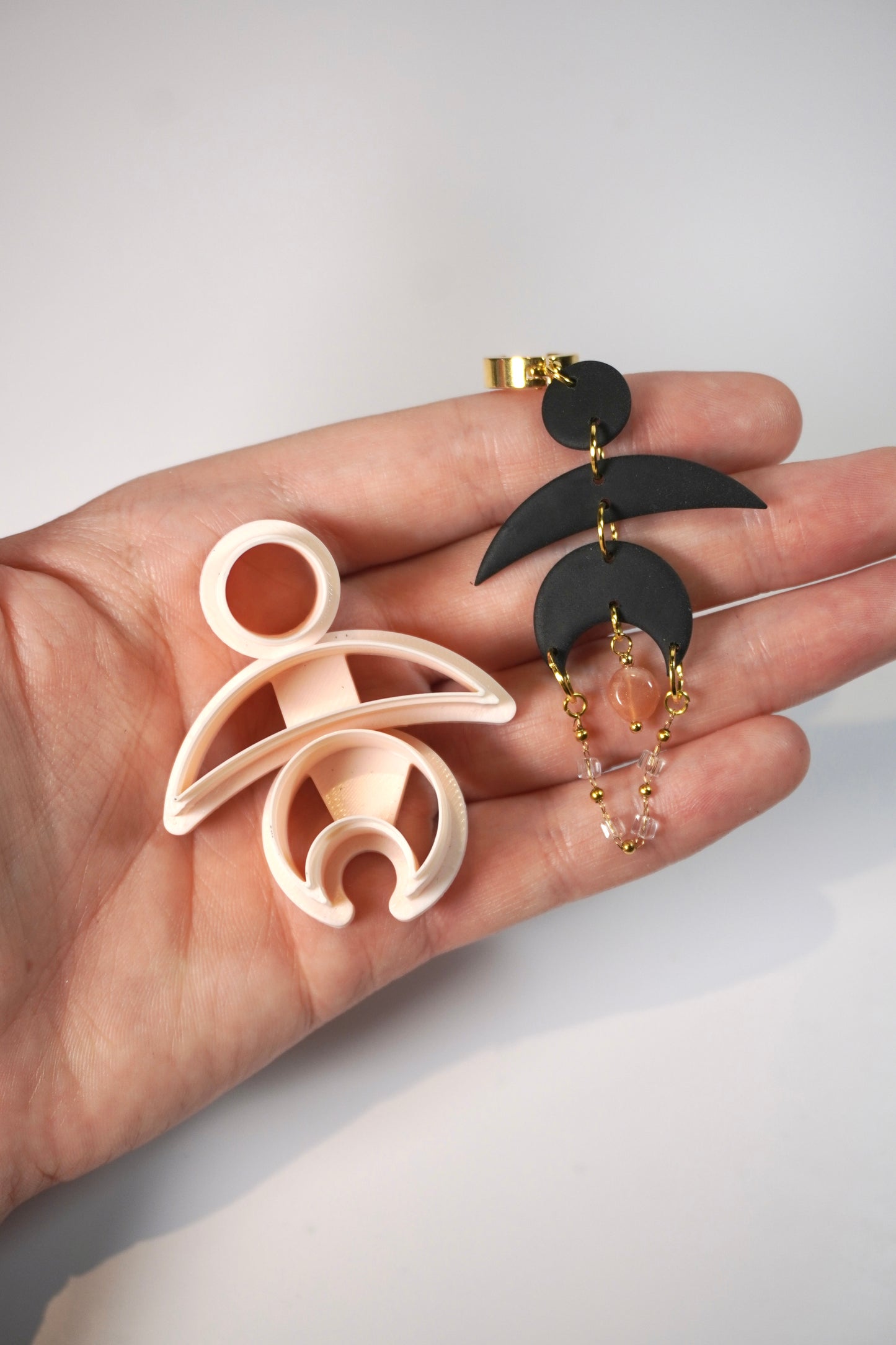 Moon dangle 2 (2 sizes)
