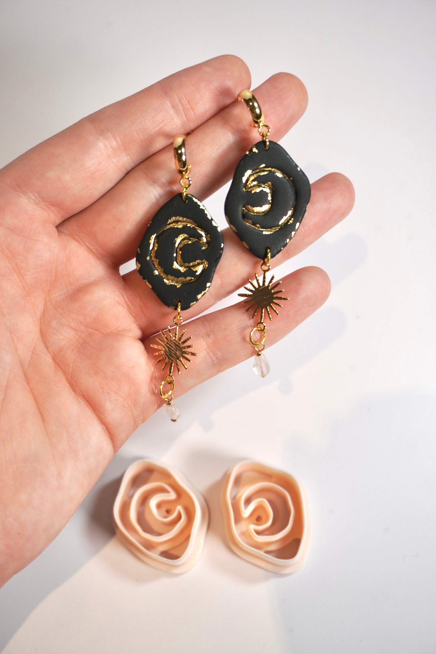 Witchy embossed - Organic Moon 1