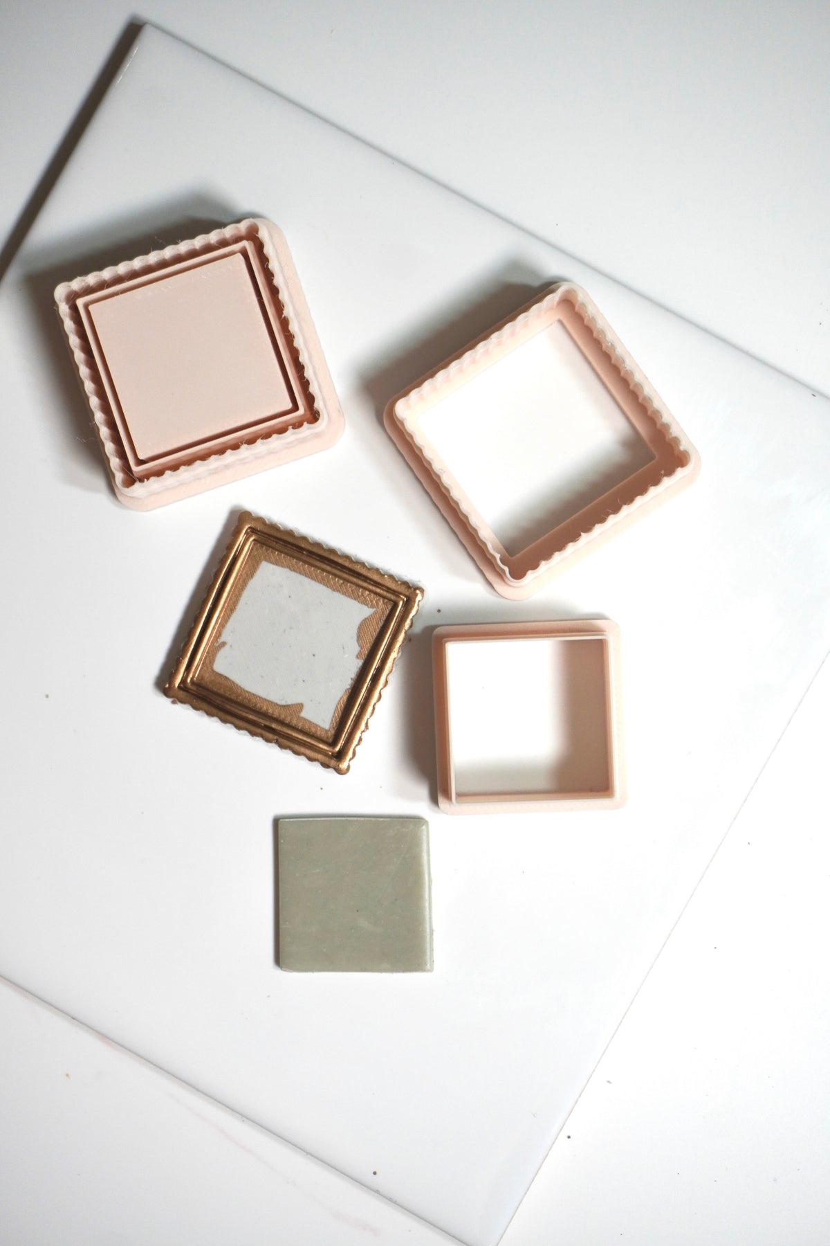Frame bezel cutter with outline cutter