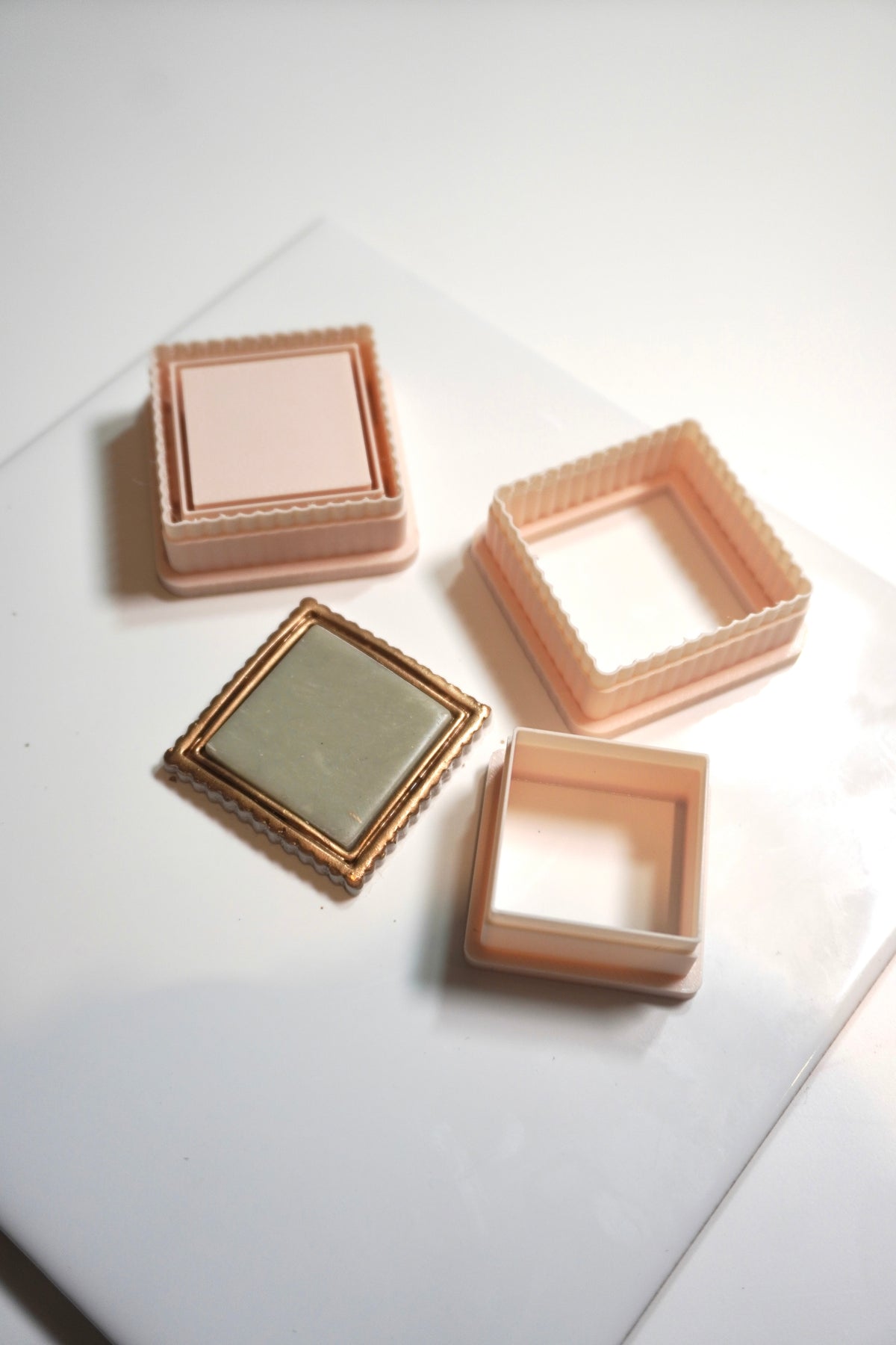 Frame bezel cutter with outline cutter