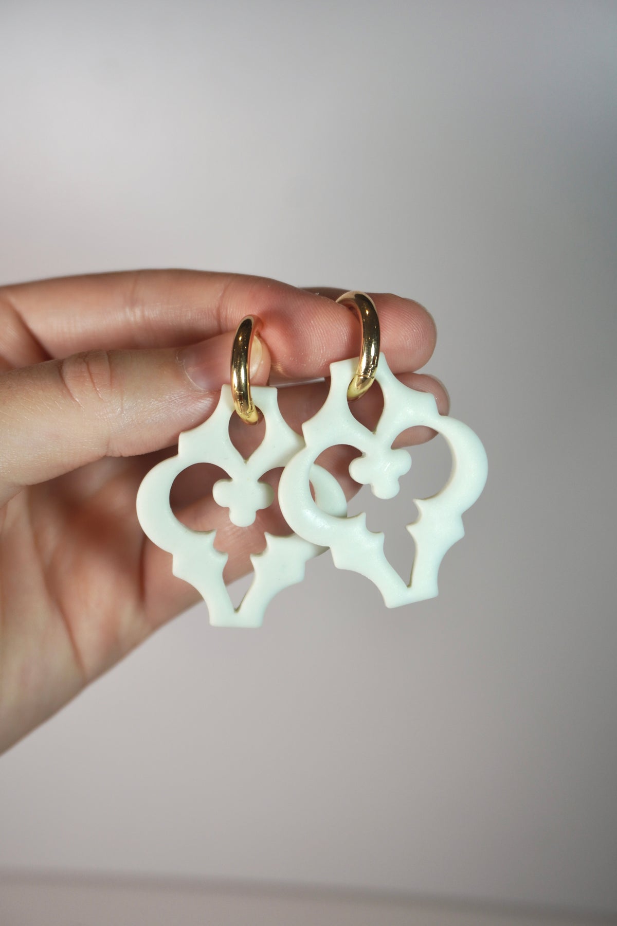 Hoop charm bauble 8