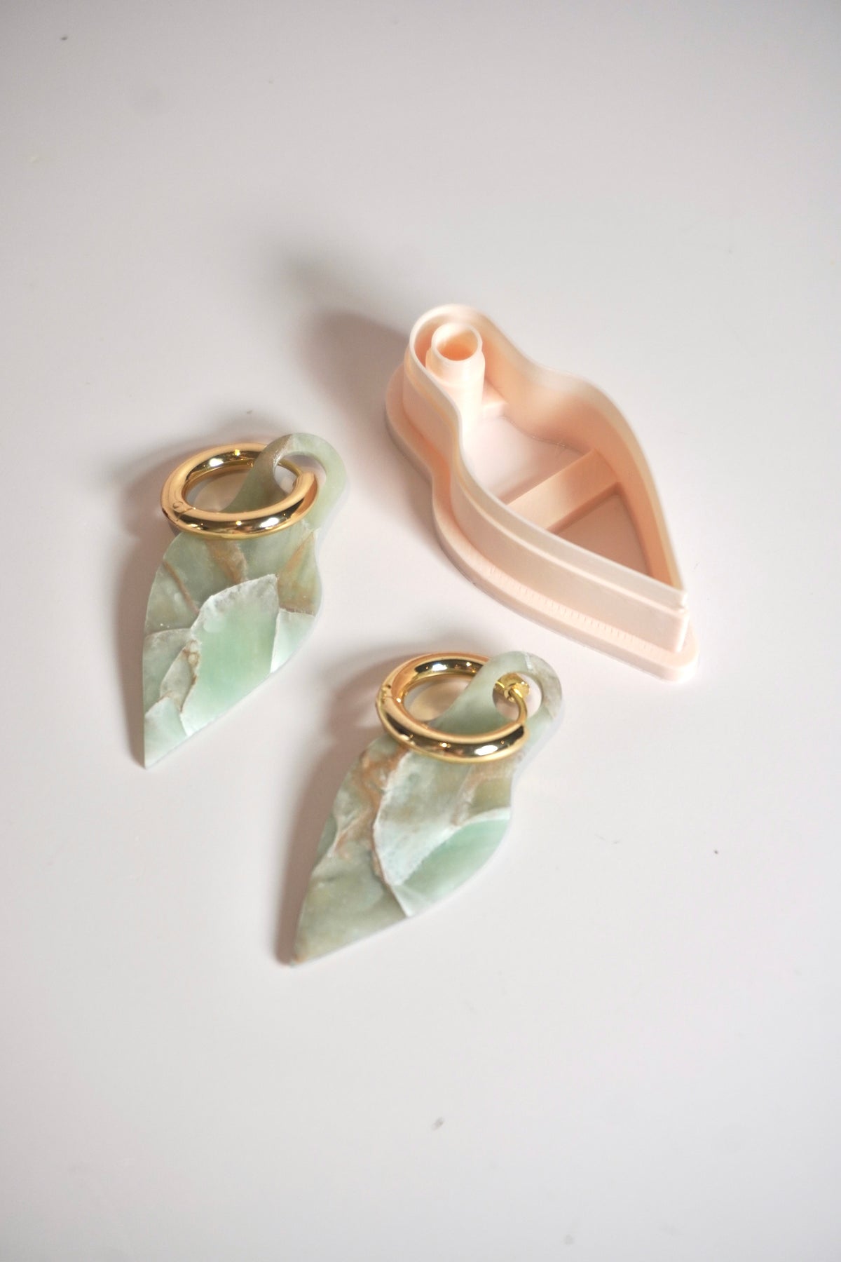 Hoop charm bauble 3