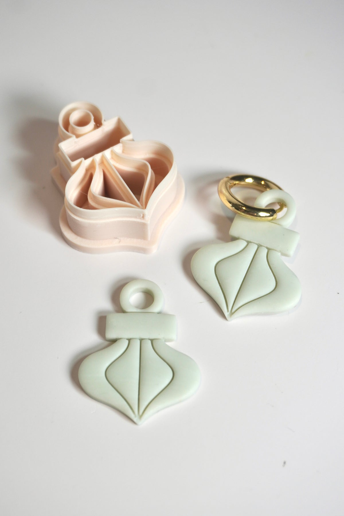 Hoop charm bauble 5