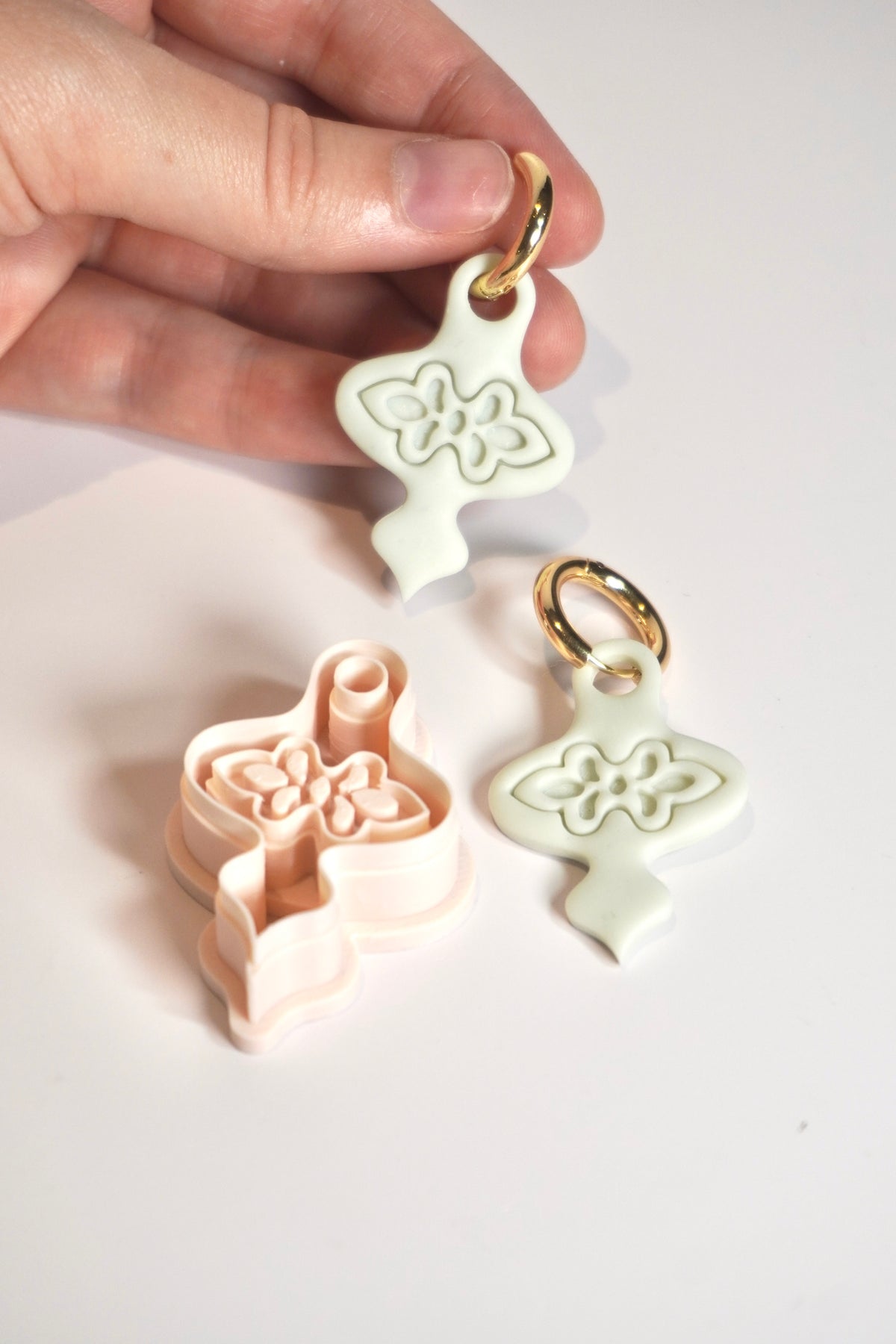 Hoop charm bauble 7