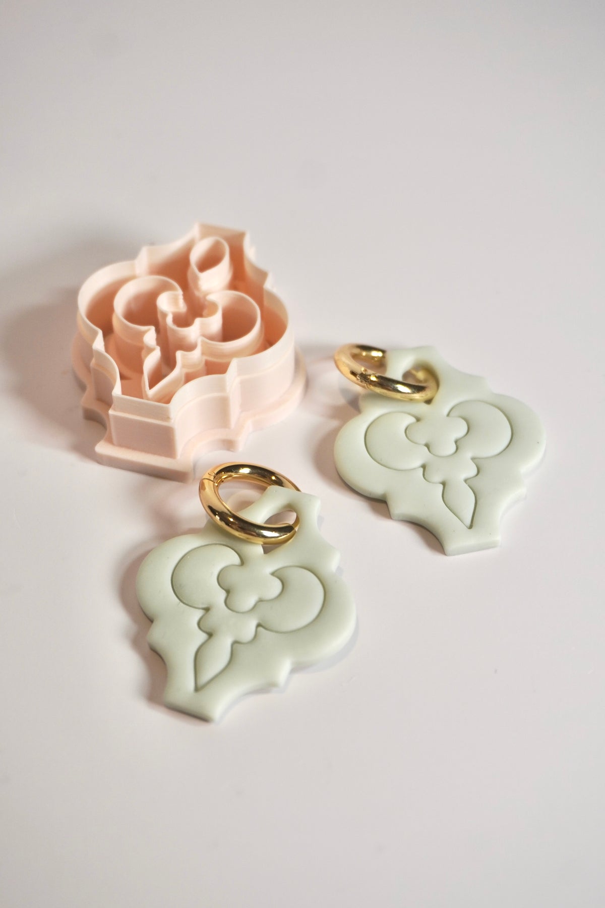 Hoop charm bauble 9