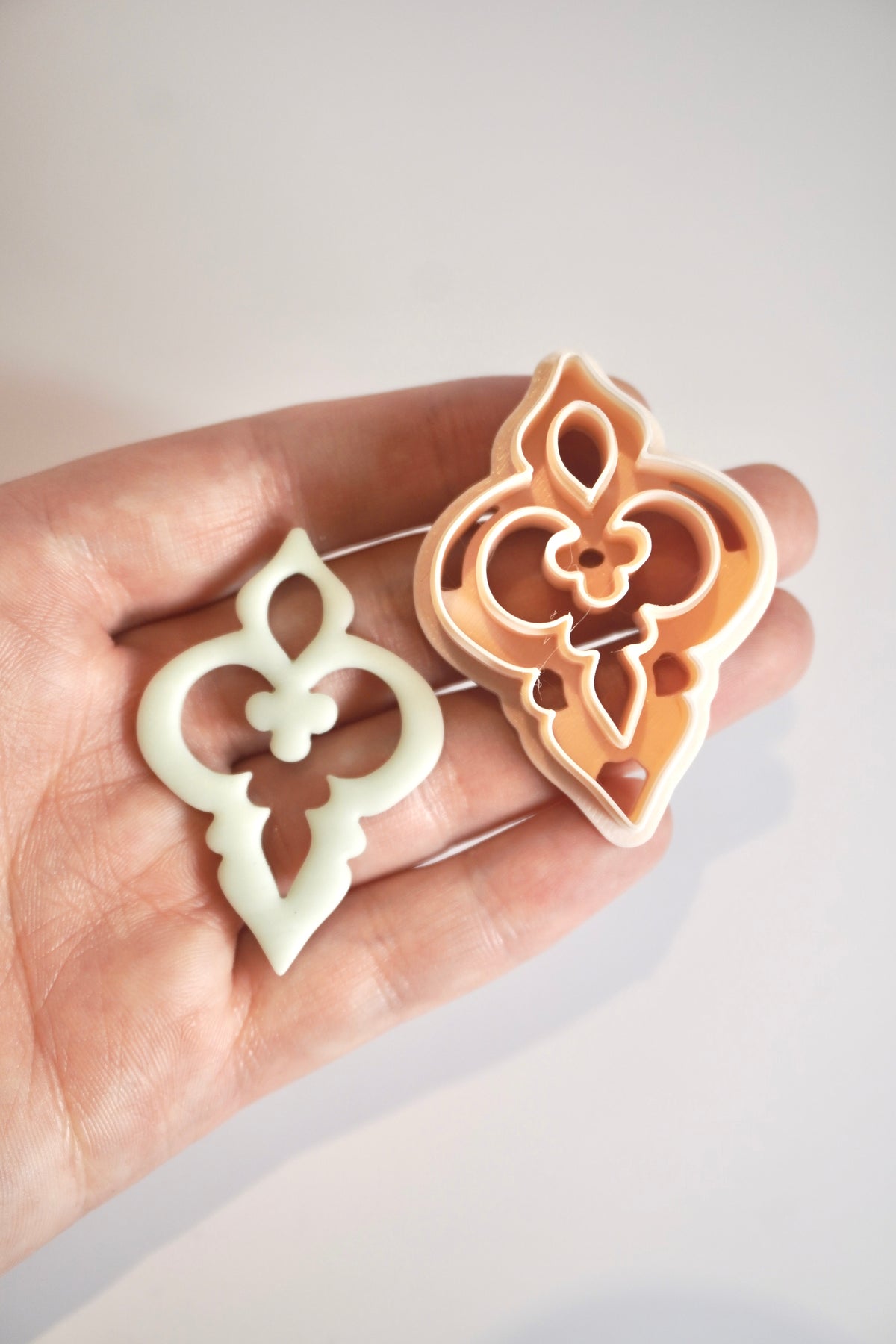 Hoop charm bauble 11