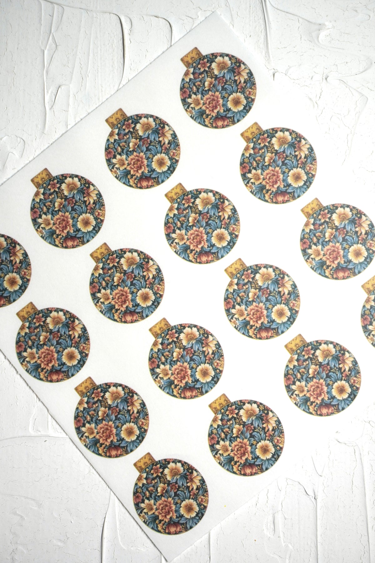 Baubles 10