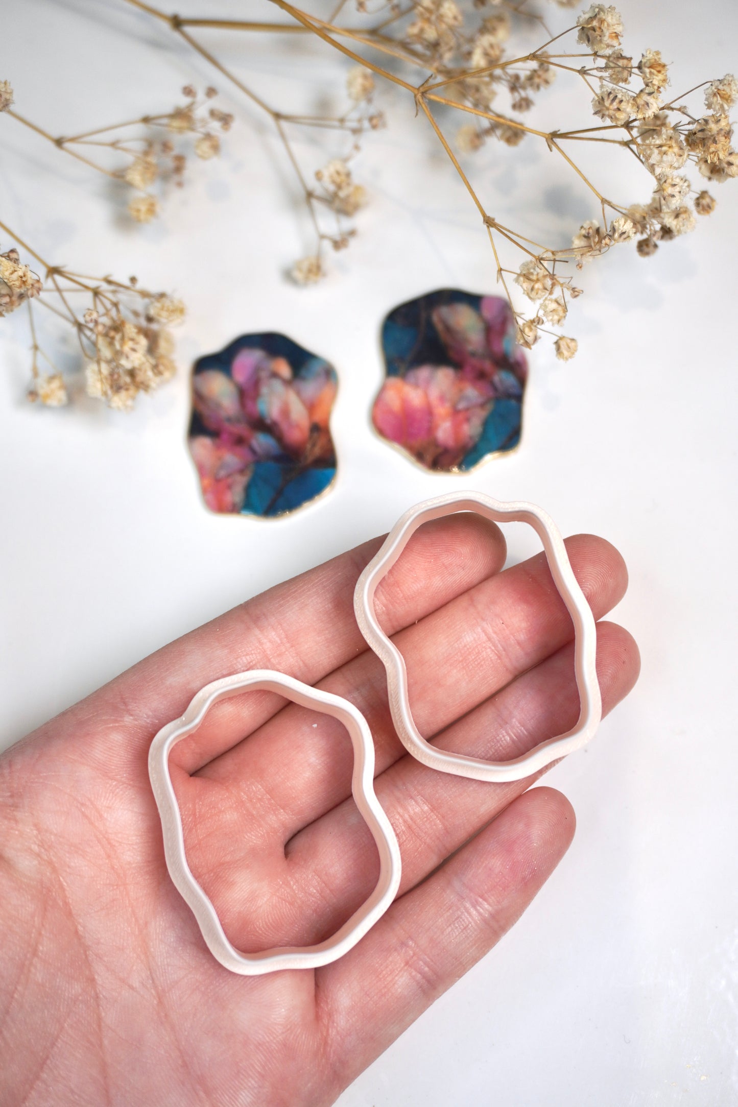 Organic Shape 2 (mirrored)