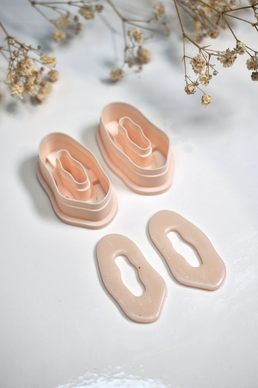 Long Organic Doughnut 2 (Mirrored)