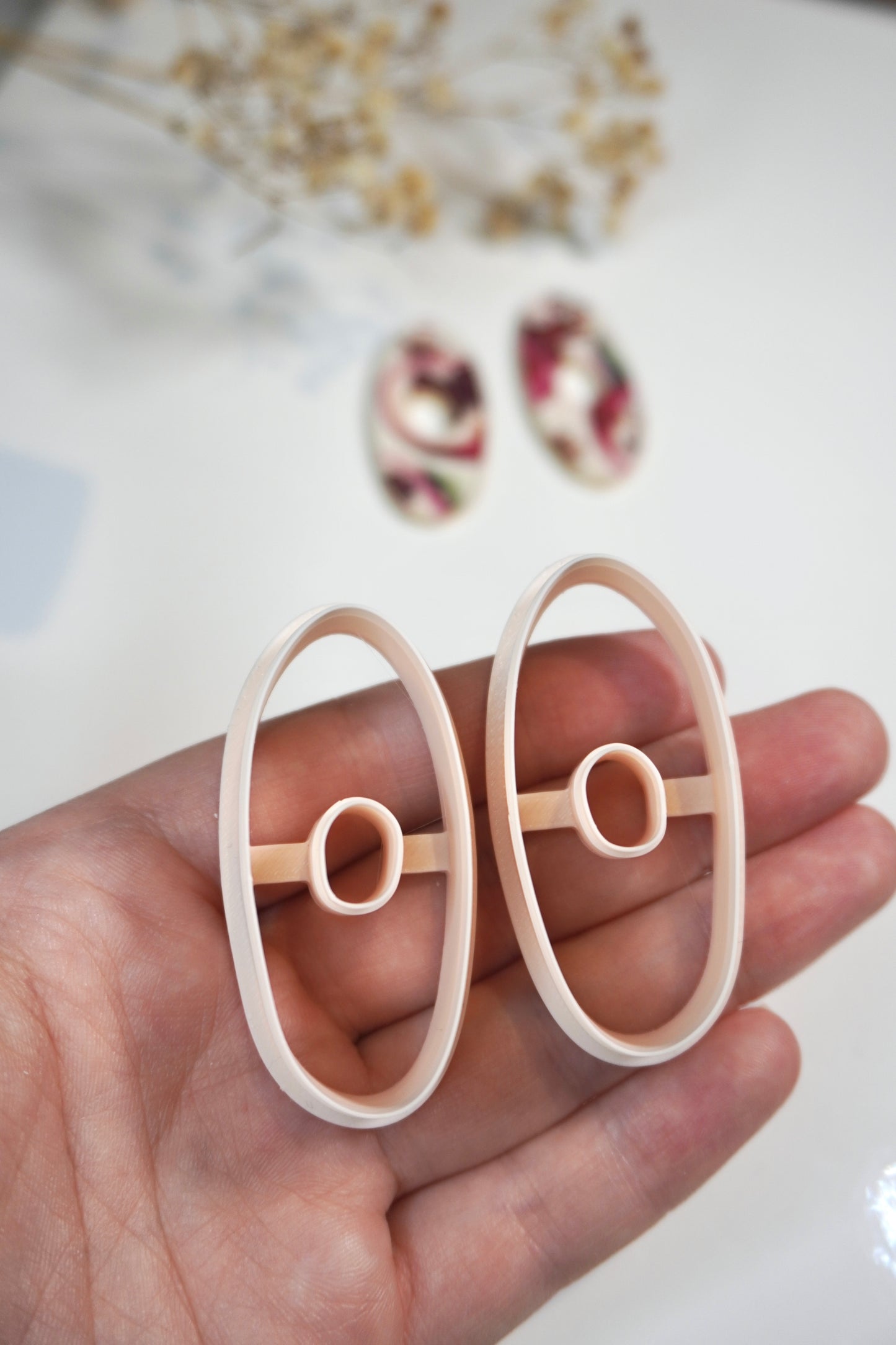 Thin Organic Doughnut (mirrored)