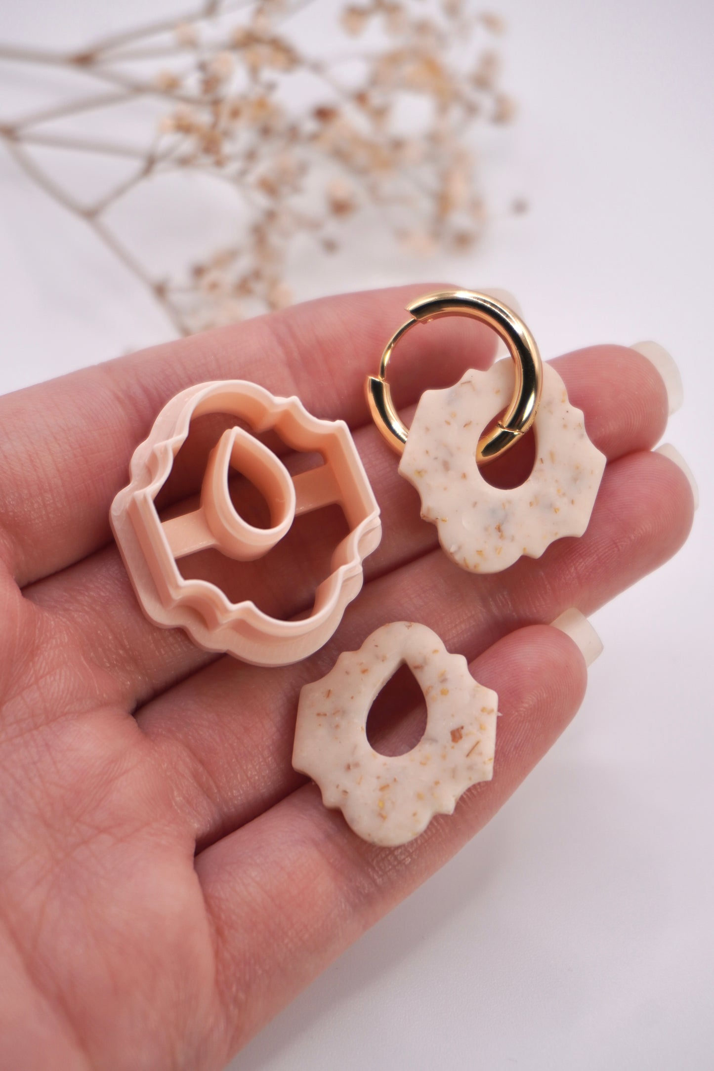 Moroccan hoop charm (1)