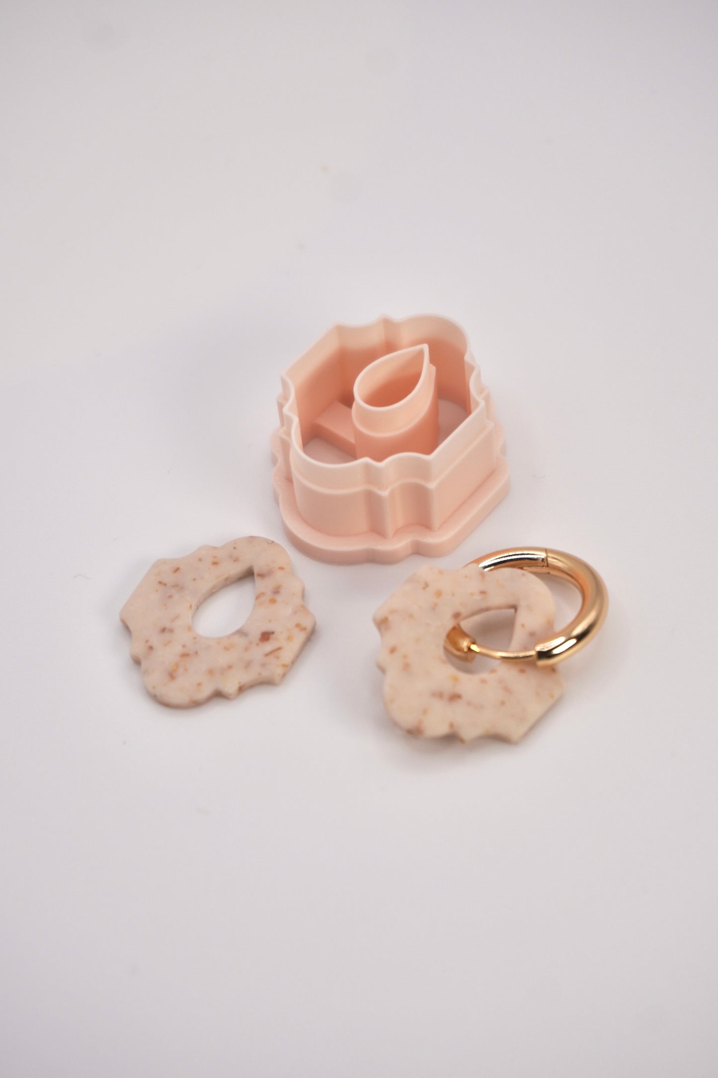 Moroccan hoop charm (1)