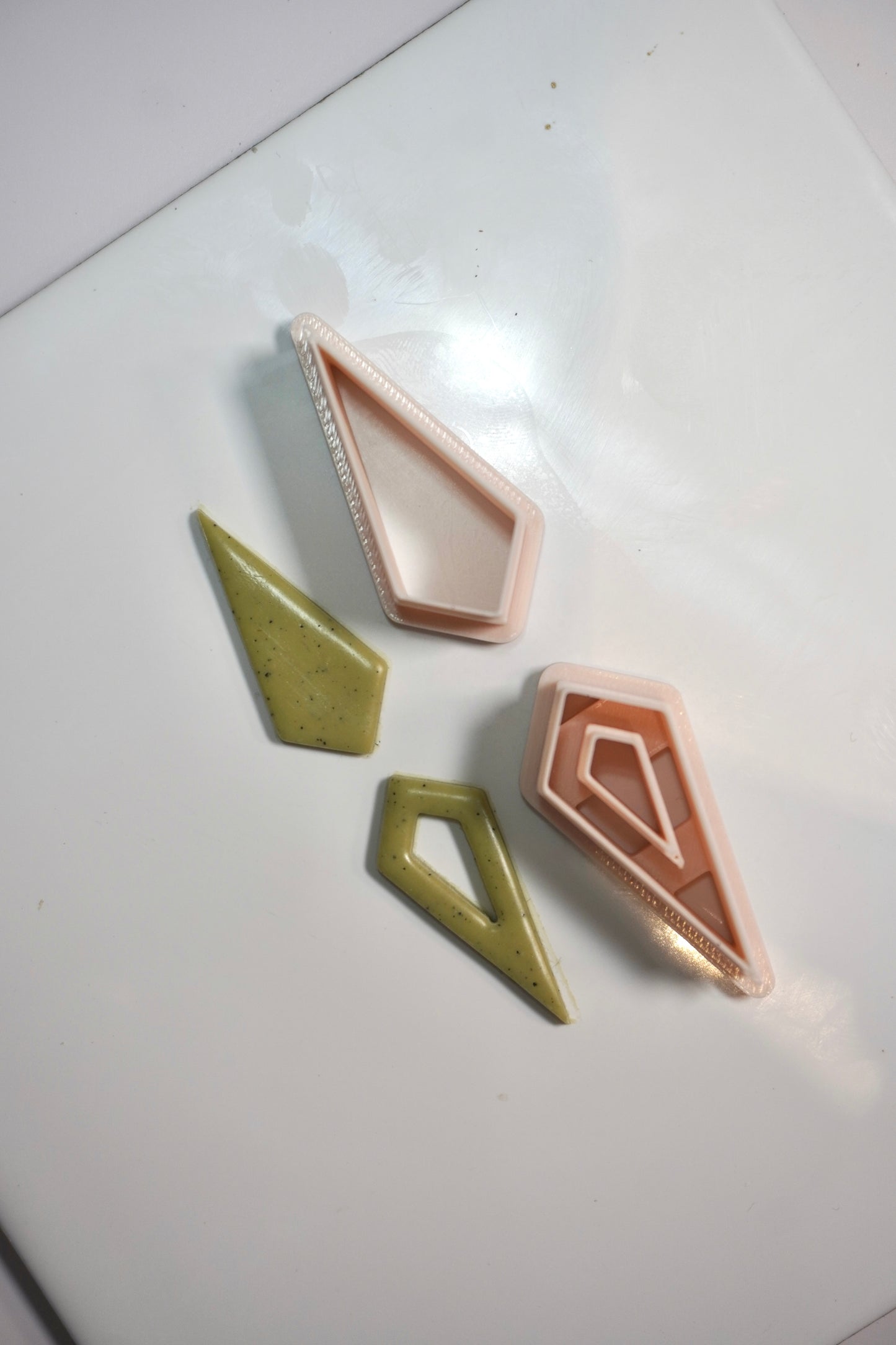 Mirrored Daggers (2)