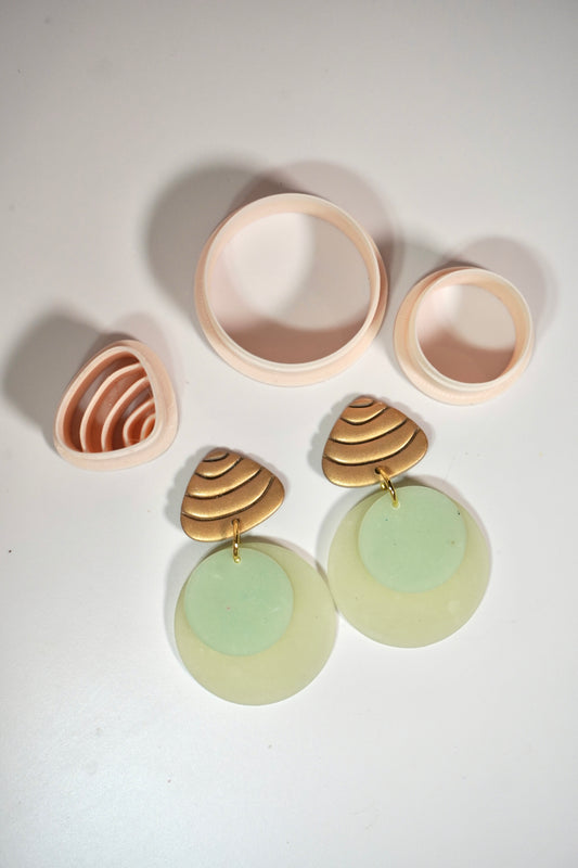 Shell and circles