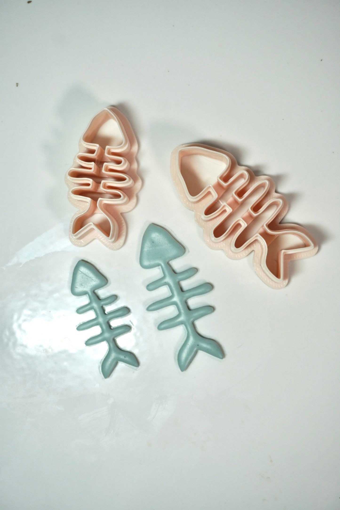 Fish Bone (2 sizes)