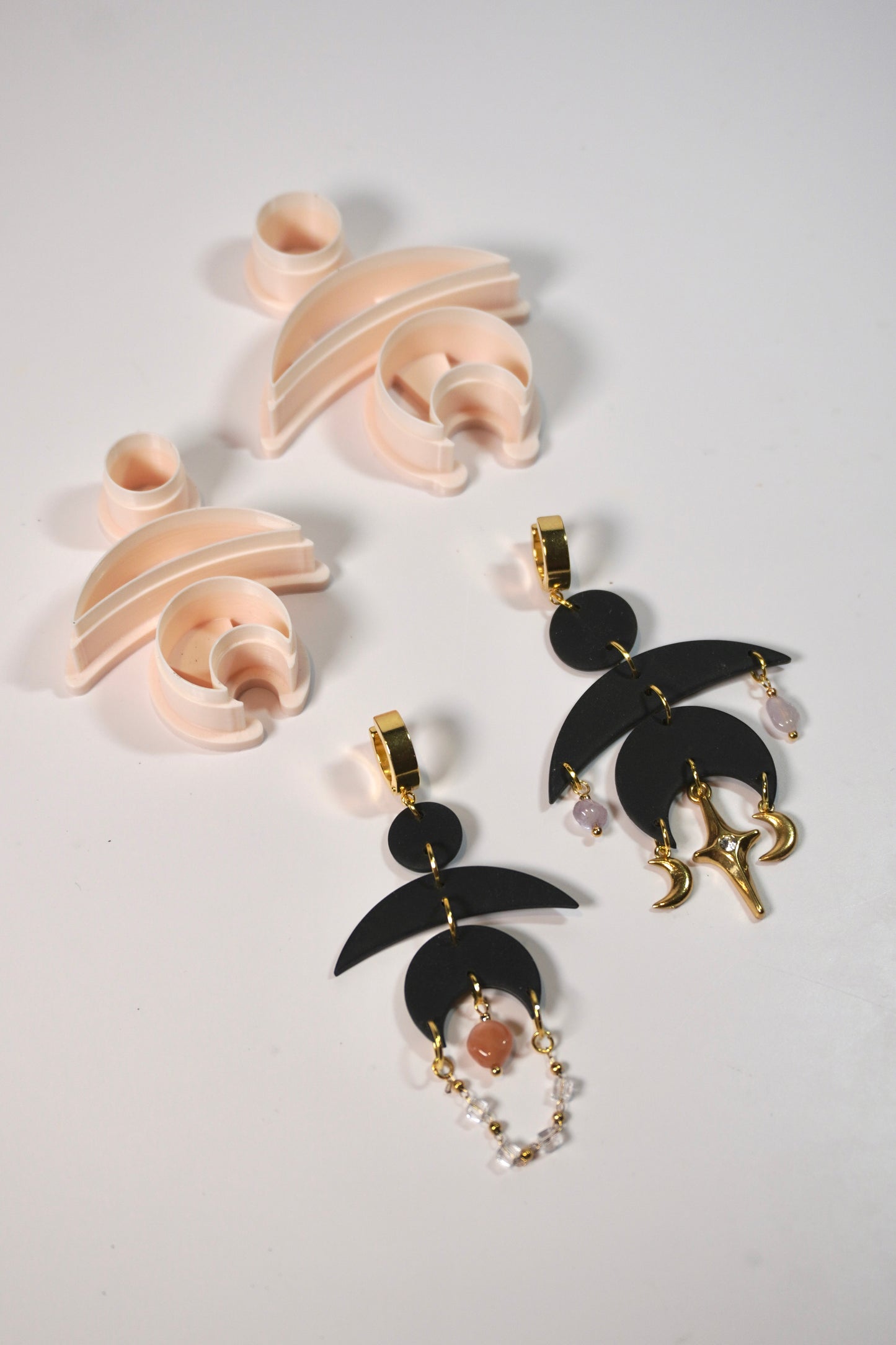 Moon dangle 2 (2 sizes)