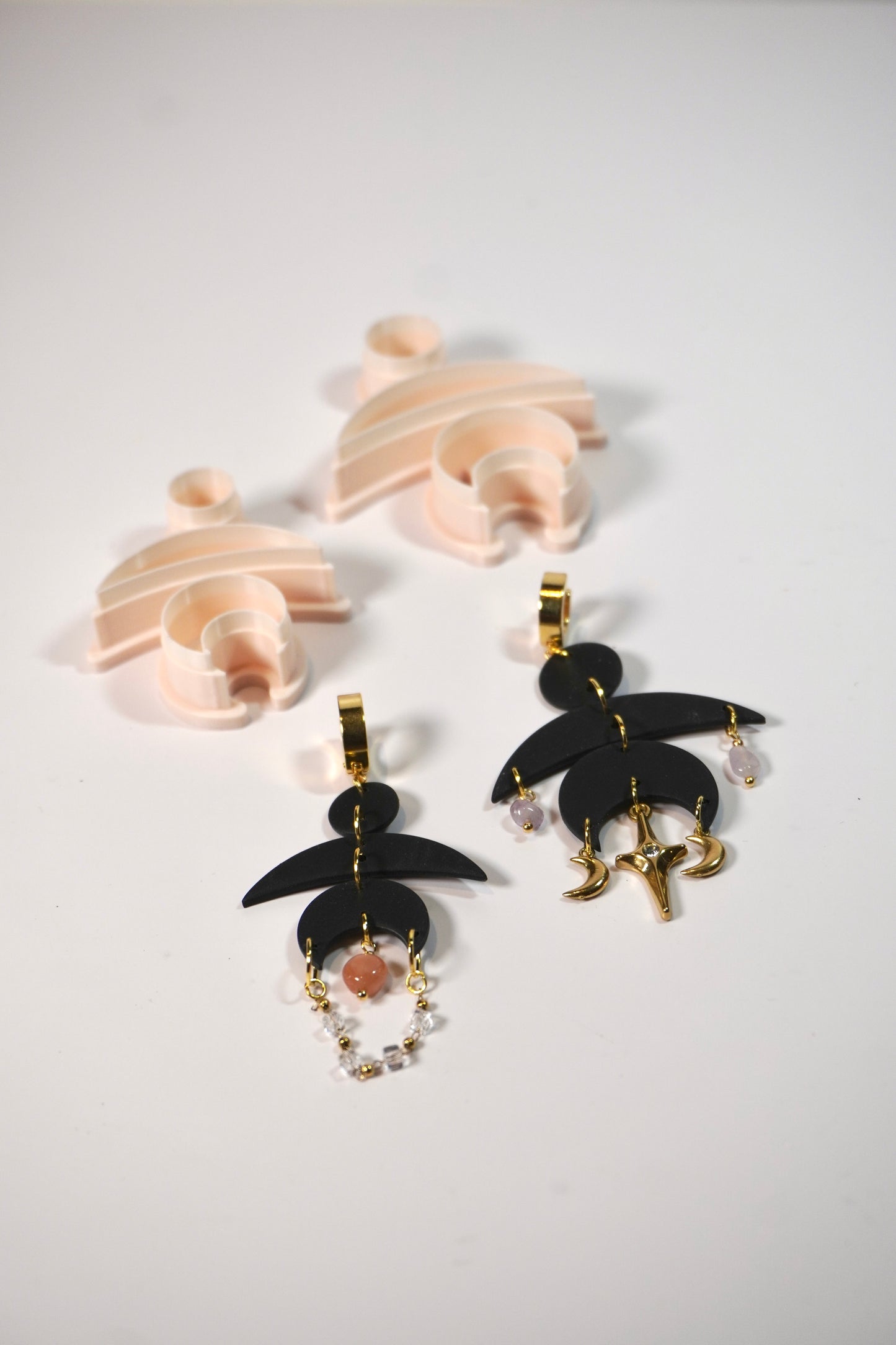 Moon dangle 2 (2 sizes)
