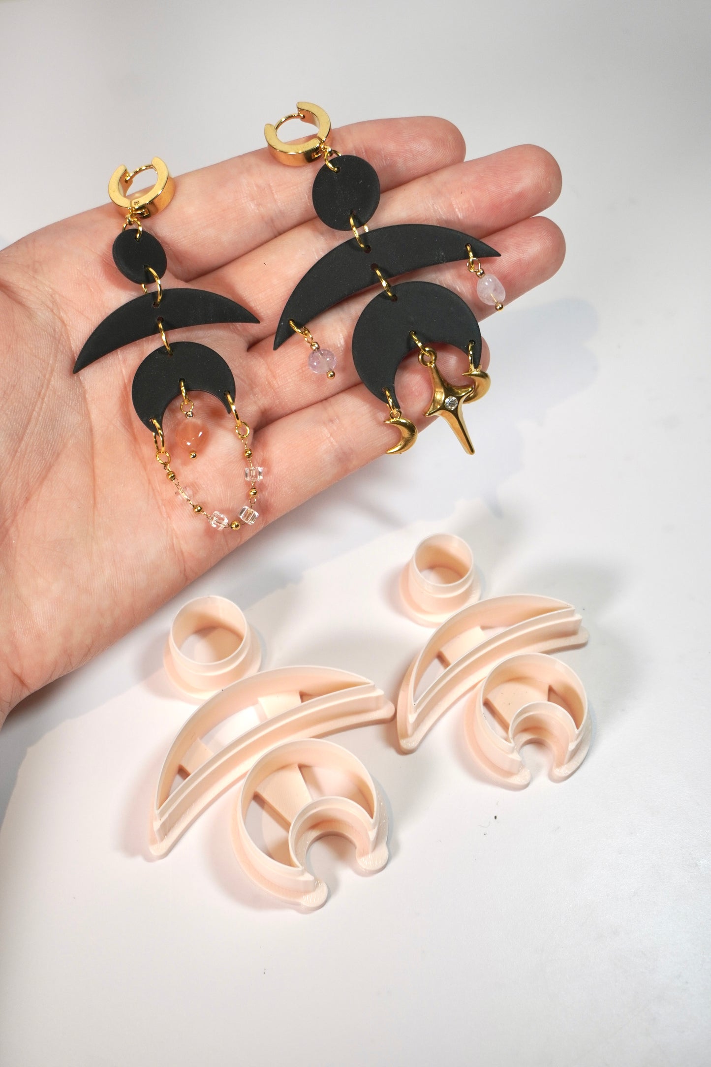 Moon dangle 2 (2 sizes)