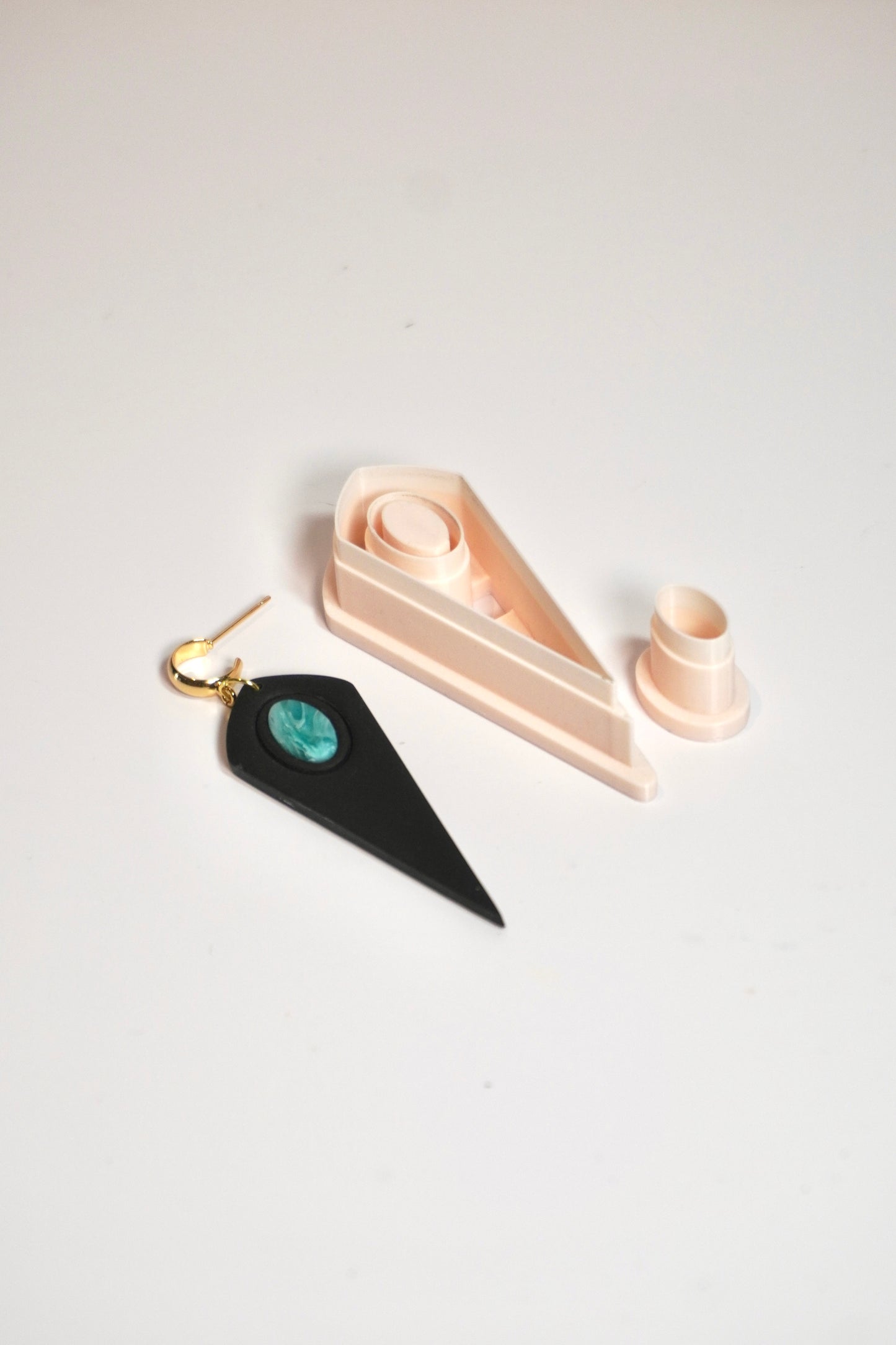 Dagger Bezel