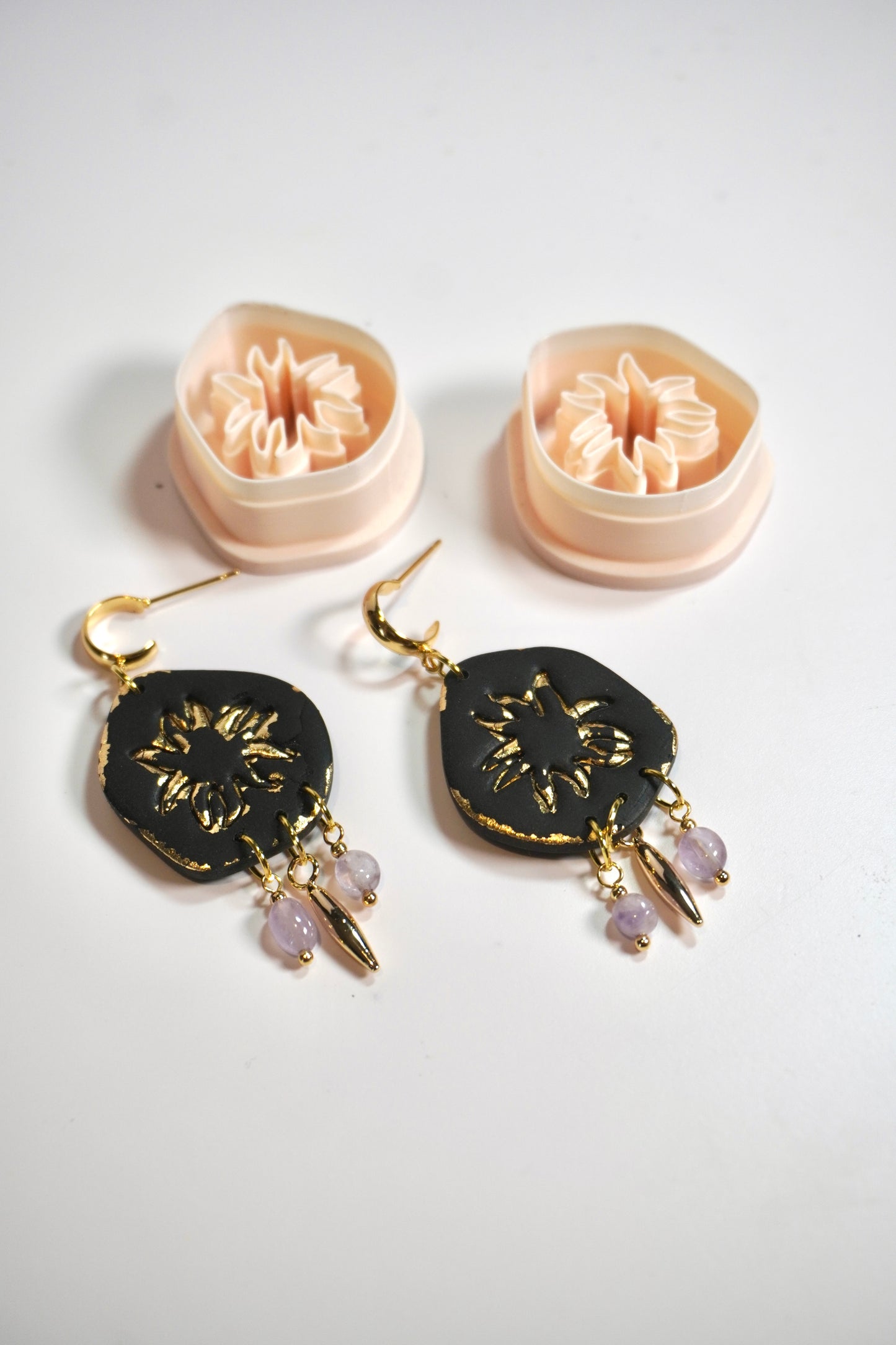 Witchy embossed - Organic Sun