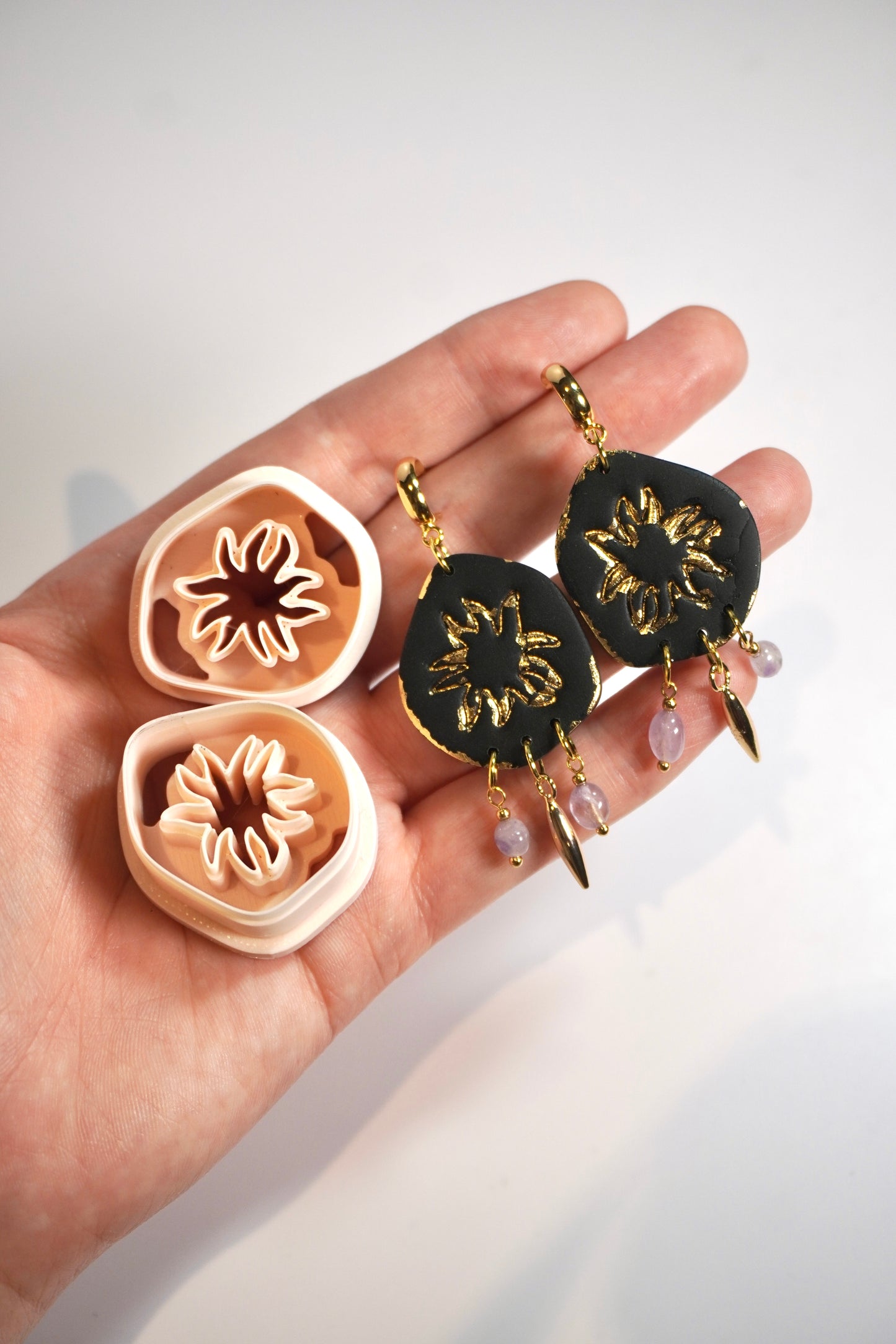 Witchy embossed - Organic Sun
