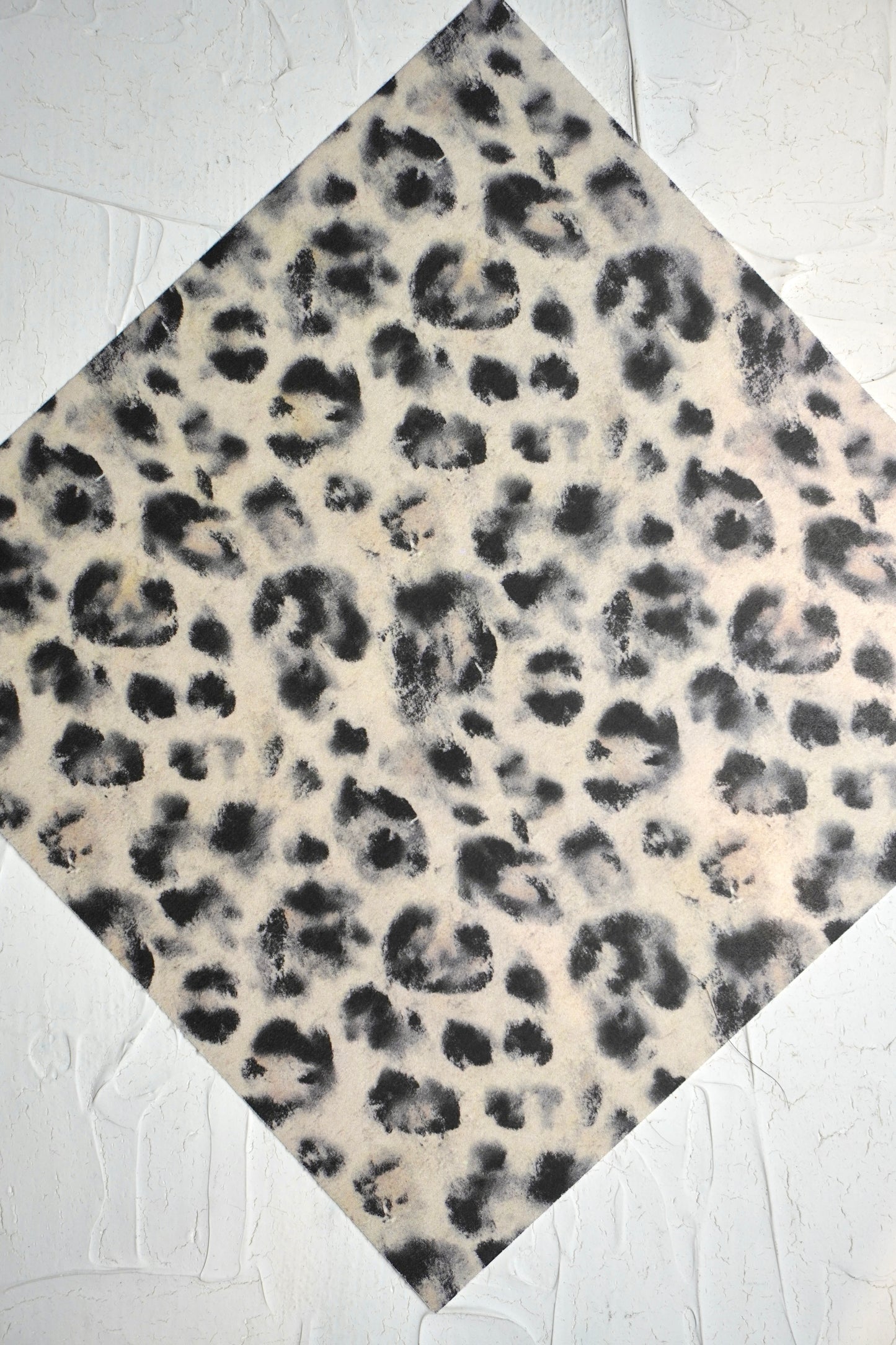 Leopard (stylish blur)