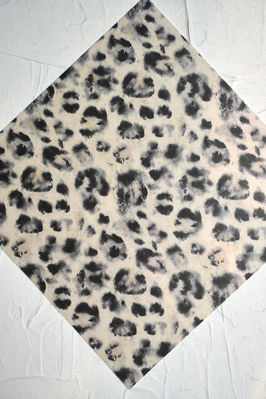 Leopard (stylish blur)