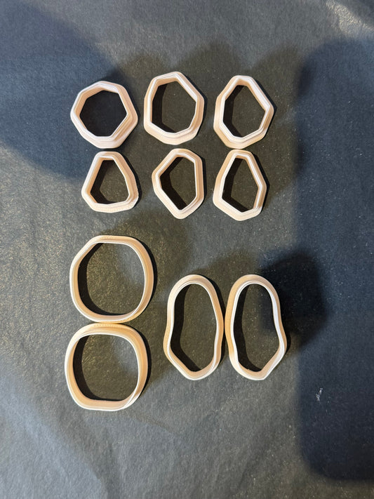 PRE-LOVED CUTTERS - SET 16